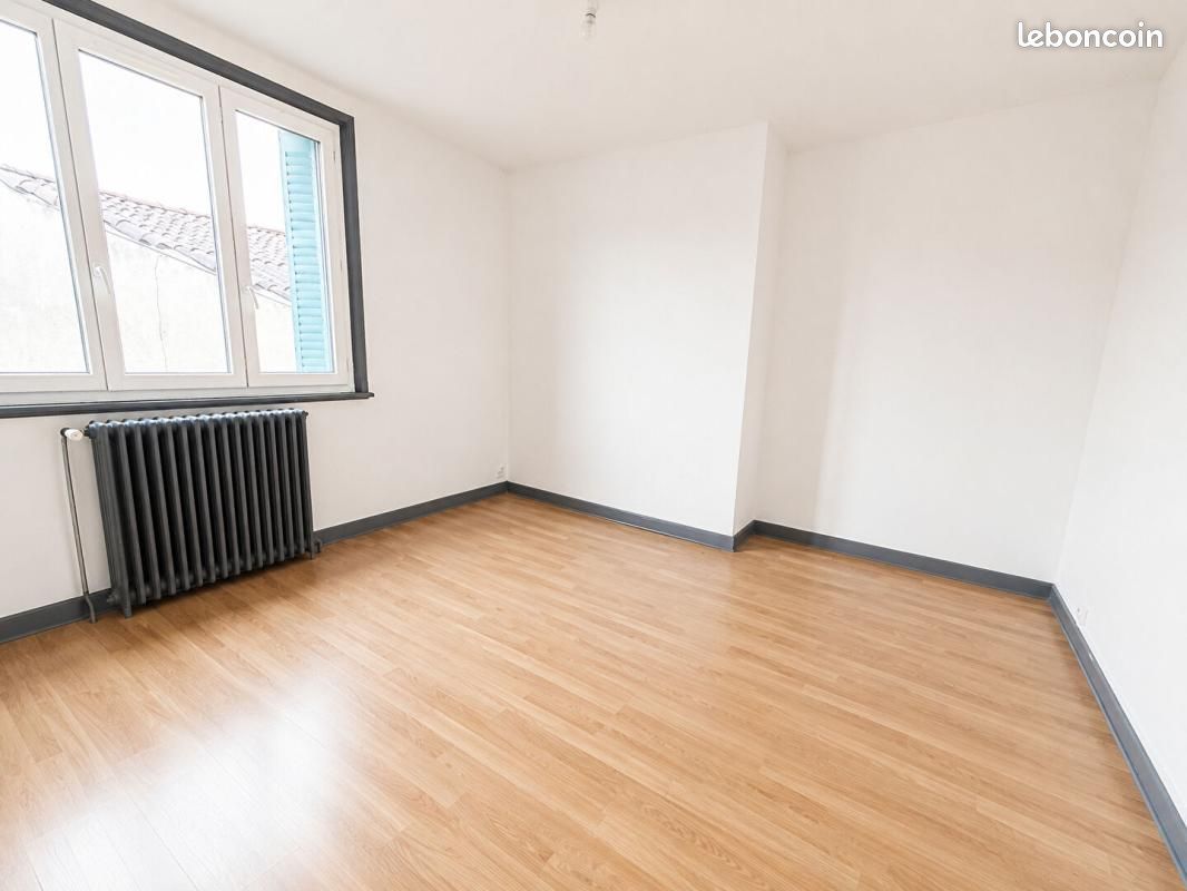 Local commercial 323 m² · à Roanne · 323 m² · 295 000 €