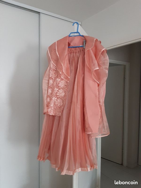 Robe (image 1)