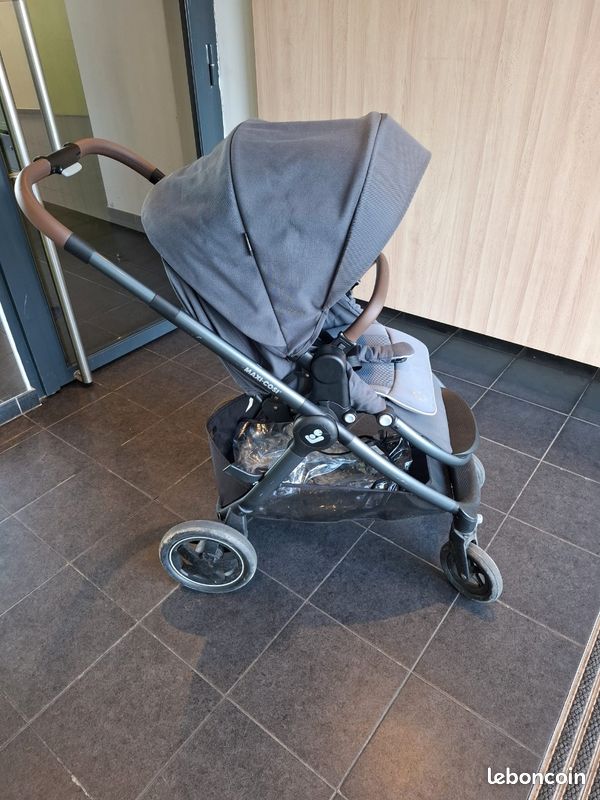 Avis & Test complet : La poussette Maxi-Cosi Adorra 2, l'alliée des parents citadins ?