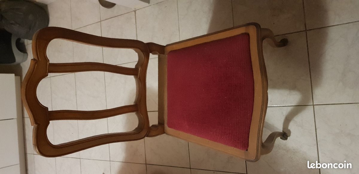 Quatre chaises (image 1)