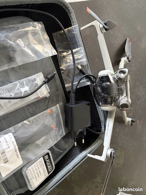 Drone DJI Mini 4 Pro Fly More Combo DJI RC 2 (image 2)