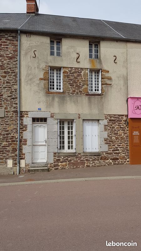 Maison 8 pièces 110 m² · à Cerisy-la-Salle · 110 m² · 58 000 €