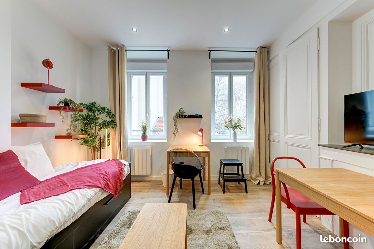 Appartement 1 pièce 22 m² · à Oullins-Pierre-Bénite · 22 m² · 700 €
