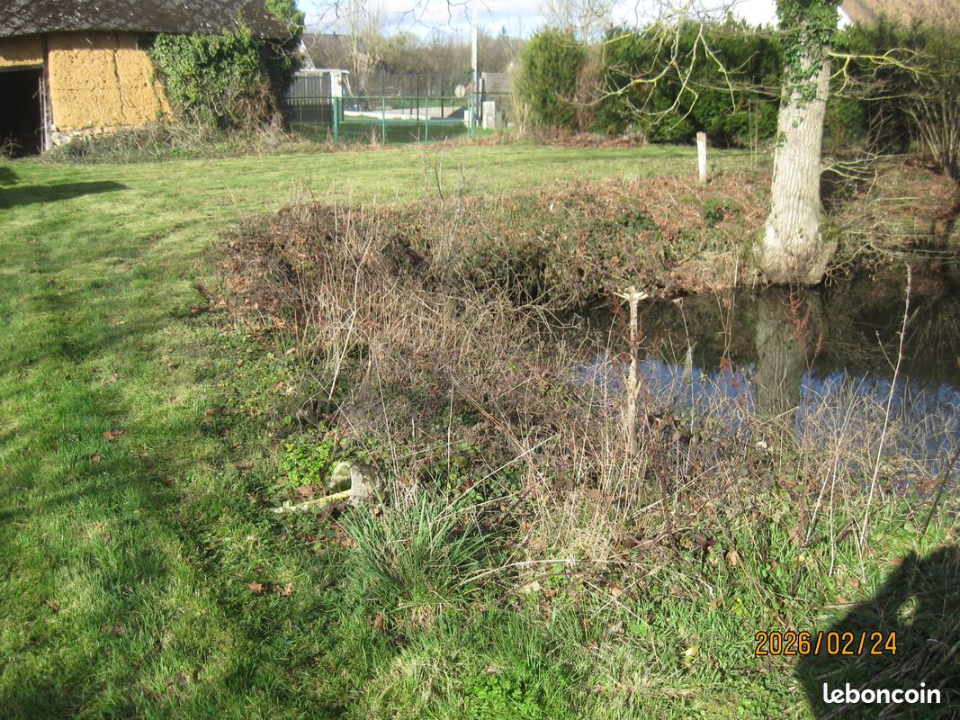Terrain a batir avec 2 batiments · à Mesnil-en-Ouche · 27 000 €