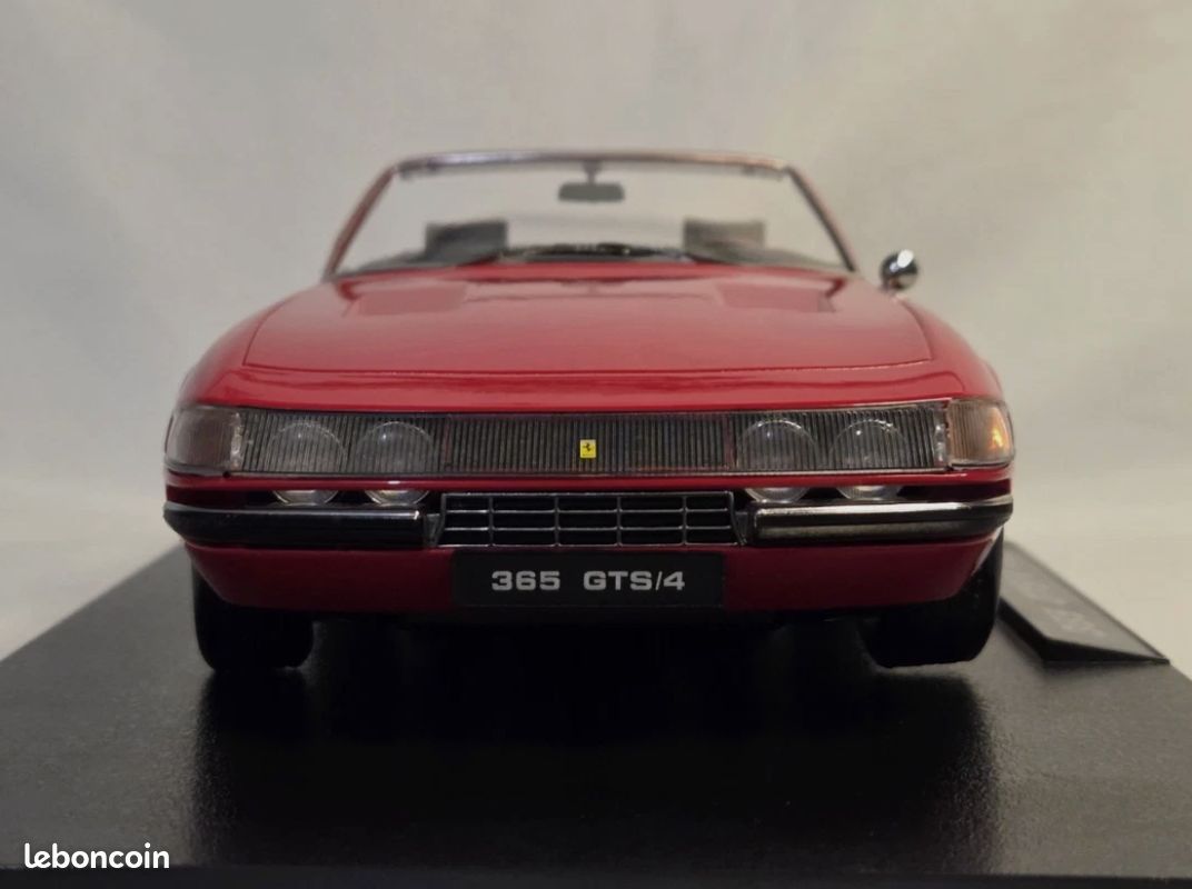 FERRARI 365 GTS/4 DAYTONA SPIDER 1971 - 1/18 KK Scale - Collection