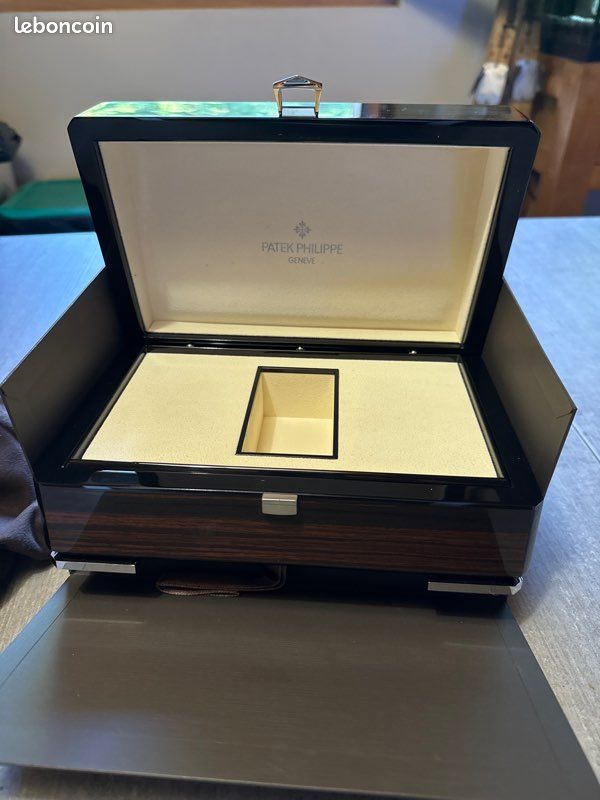 Boîte de montre Patek Philippe Montres Bijoux