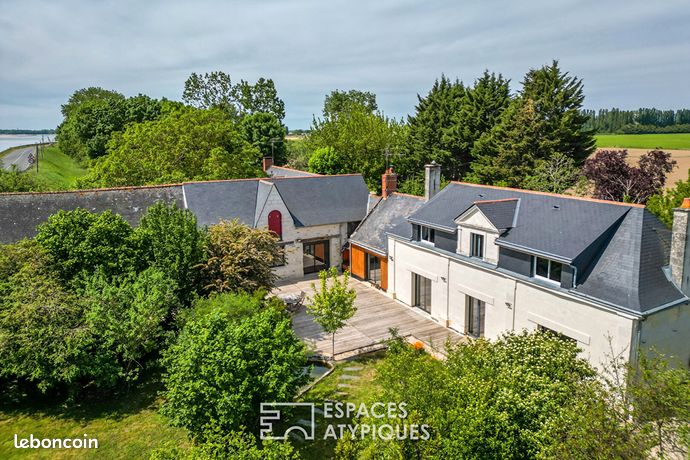 Propriété 7 pièces 242 m²
