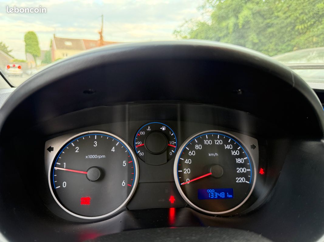 Hyundai i20 / 1.4 CRDi 90Ch / 6 Vitesses / Série WAVE / 133 481Kms / Clim / Jantes (image 5)