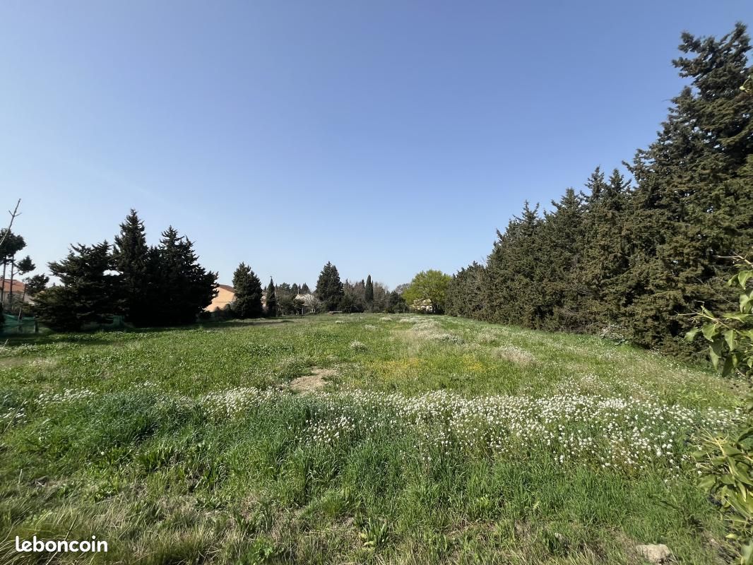 Terrain 408 m² Avignon · 134 000 €