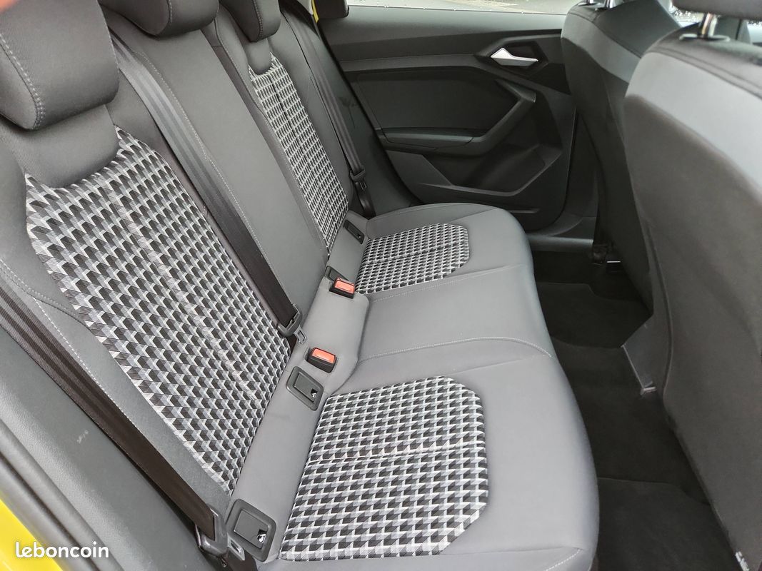 AUDI A1 Allstreet 30 TFSI 110 ch S tronic 7 Design (image 24)