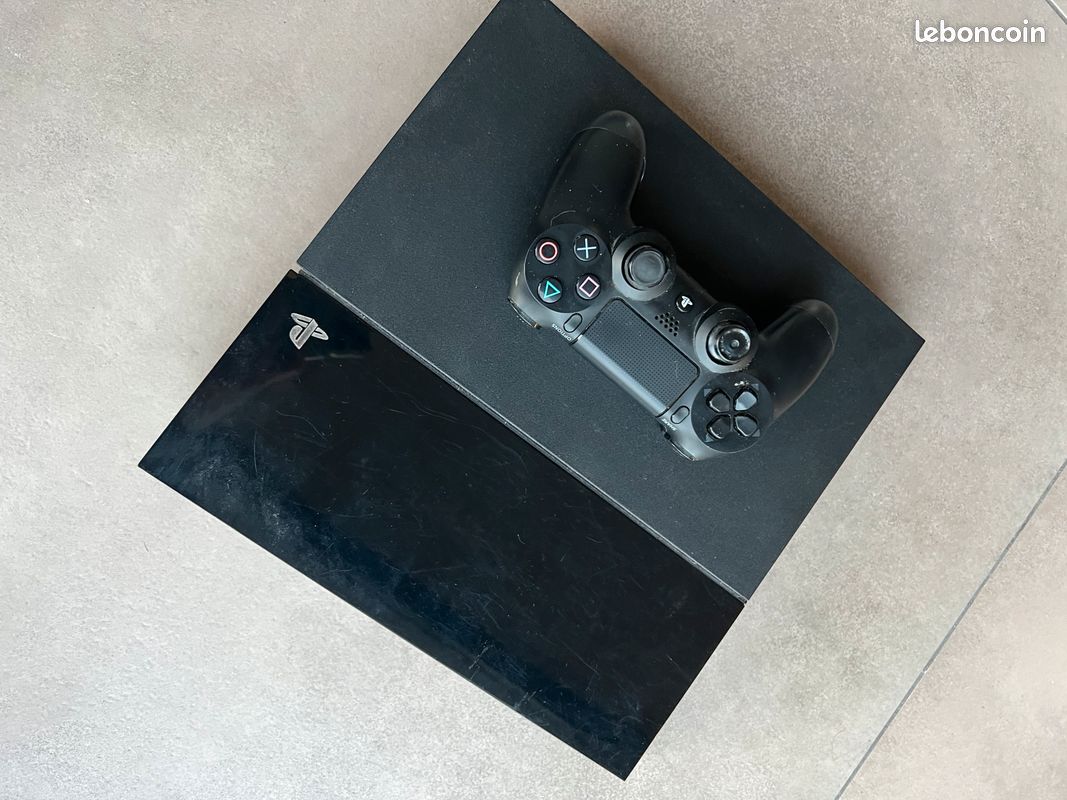 PlayStation 4 (image 6)