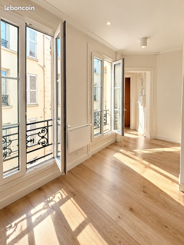 Appartement 2 pièces 18 m² · à Paris · 18 m² · 220 000 €