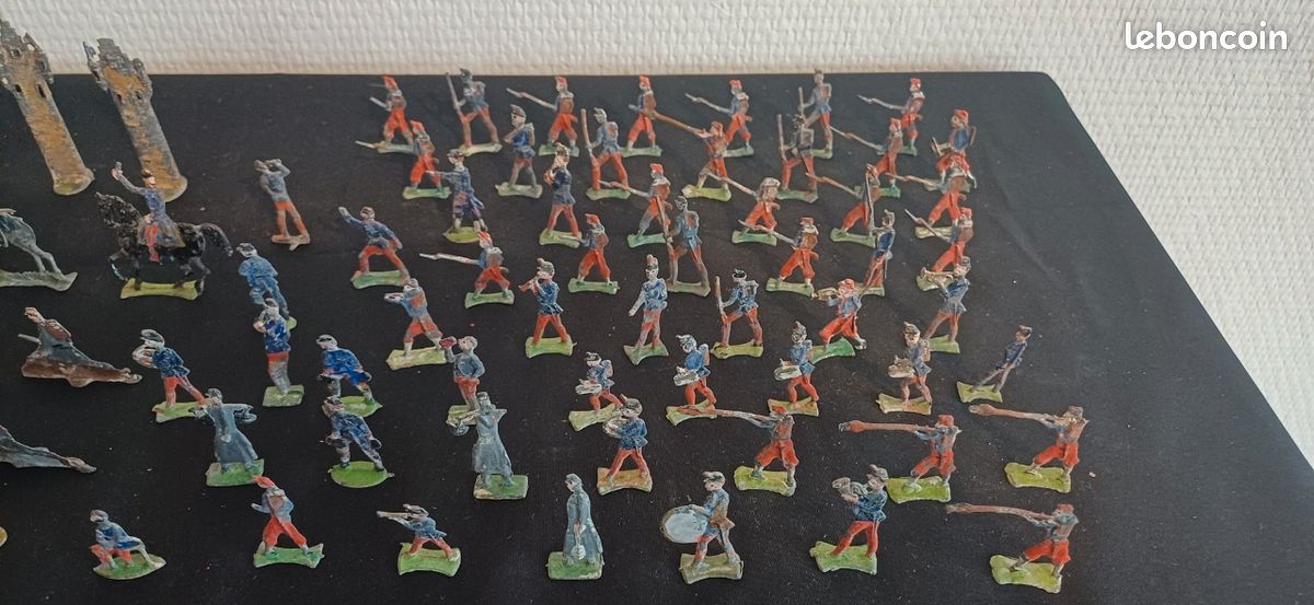 Lot De 3 Figurines D'étain - Cavaliers Peints - Soldats De Collection