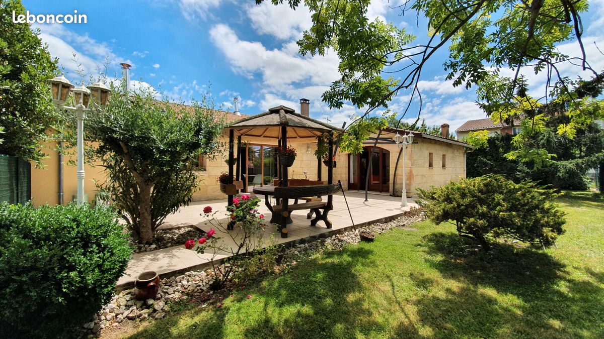 Maison 6 pièces 157 m² · à Floirac · 157 m² · 1 500 €