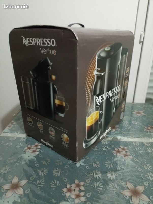 MAGIMIX Nespresso Vertuo VERTUO NEXT NOIR MAT + 52 capsules pas cher 