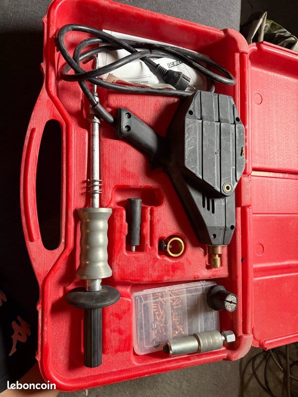 Tire clou carrosserie (image 1)