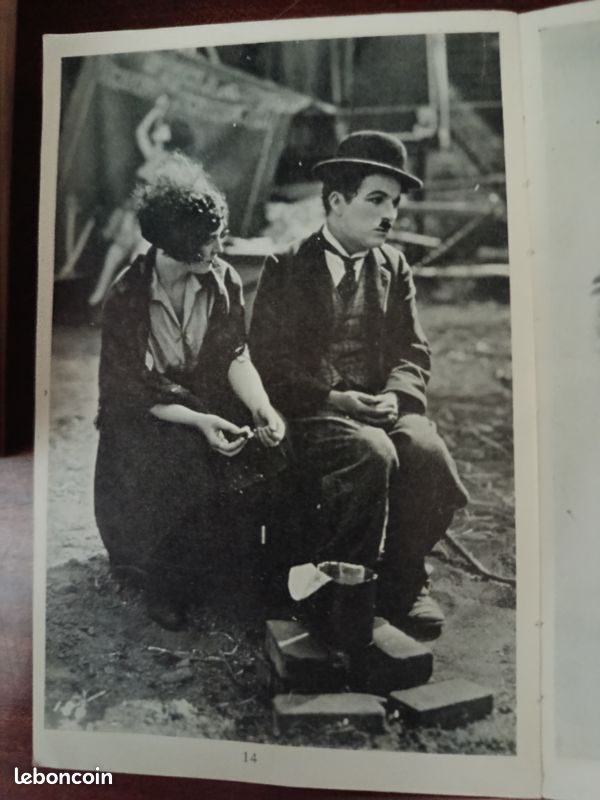 1 livre : "Charlot et la fabulation chaplinesque" de Jean Mitry (image 16)