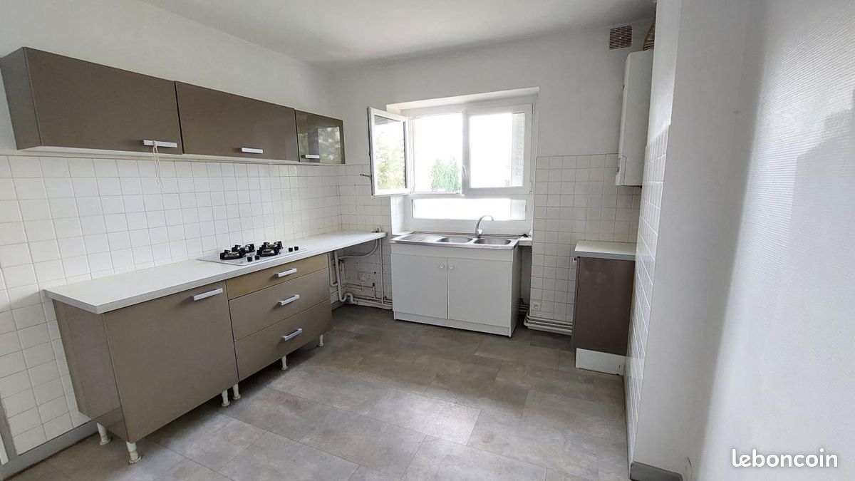 Appartement 3 pièces 92 m² · à Limoges · 92 m² · 650 €/mois
