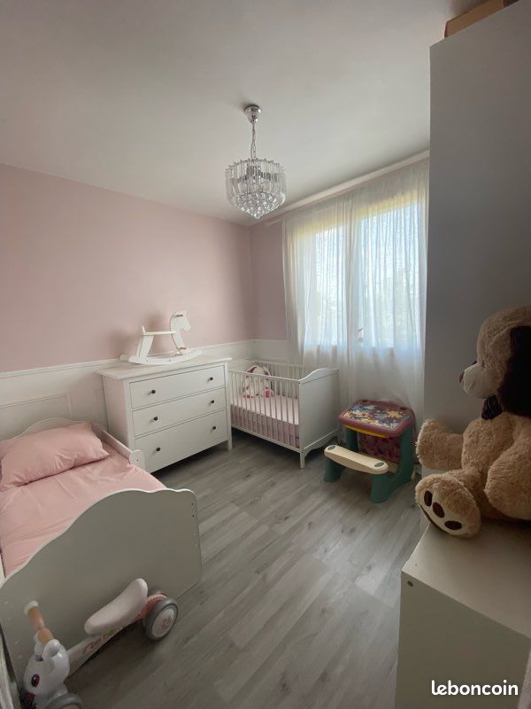Appartement 3 pièces 65 m² · à Décines-Charpieu · 65 m² · 900 €
