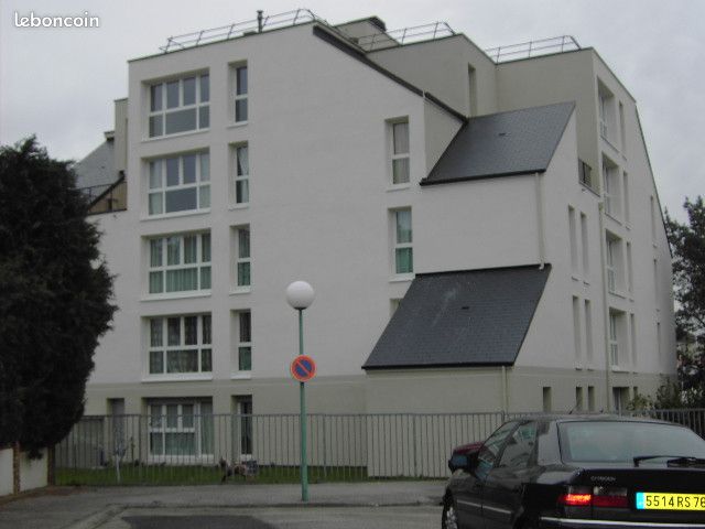 Appartement 4 pièces 90 m² · à Saint-Étienne-du-Rouvray · 90 m² · 842 €/mois