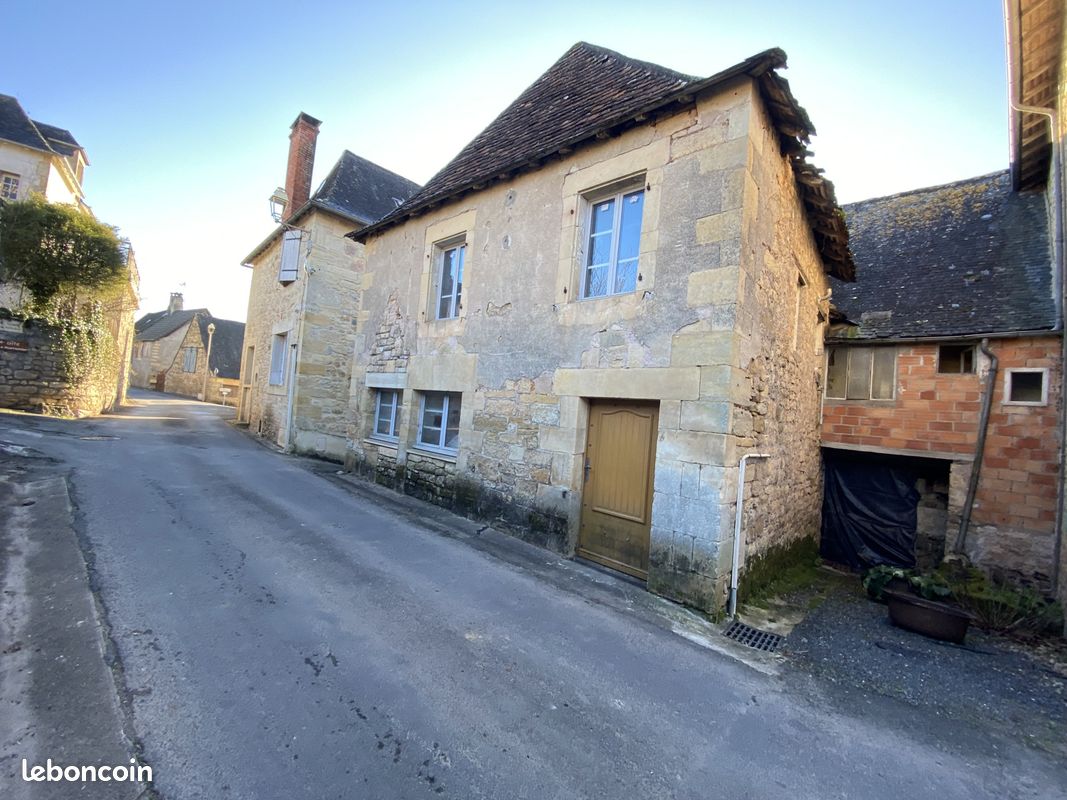 Maison 4 pièces 100 m² · à Perpezac-le-Blanc · 100 m² · 45 000 €