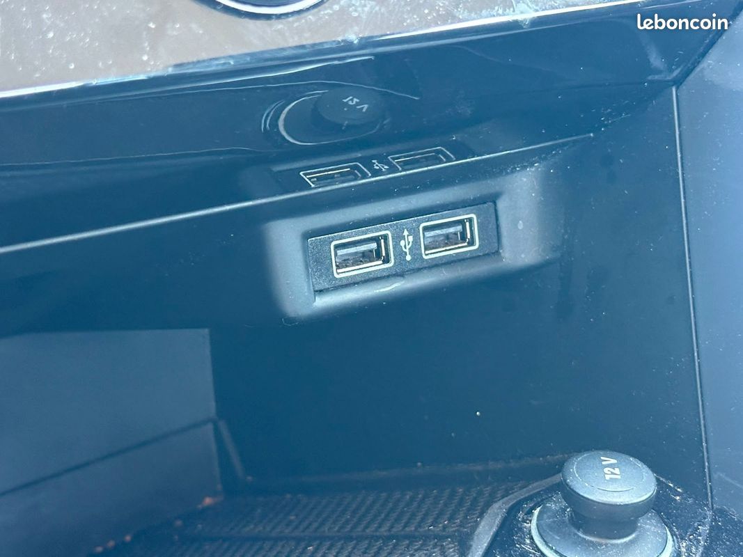 VOLKSWAGEN T-ROC 2.0 TDI 150 Start/Stop DSG7 Carat - CAMERA DE RECUL - CARPLAY (image 25)