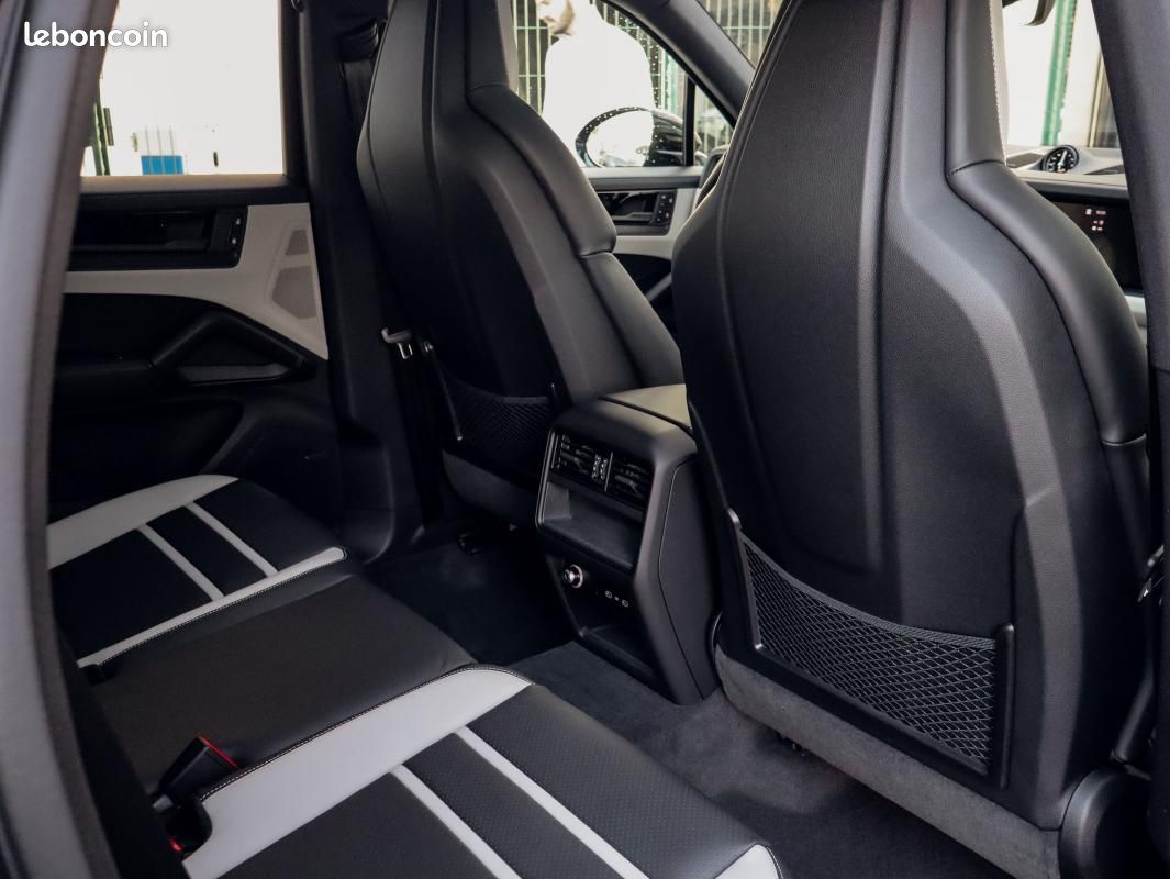 Porsche Cayenne E-Hybrid 3.0 V6 470 ch Black Edition (image 27)