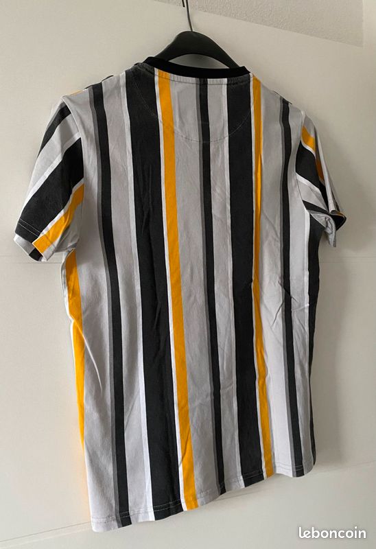 T-shirt status (image 2)