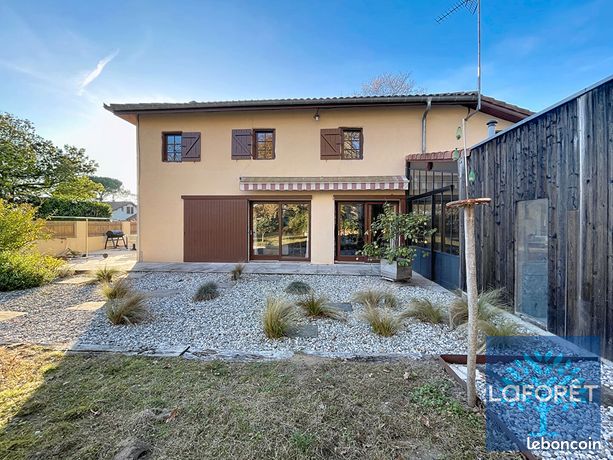 Maison 7 pièces 205 m²