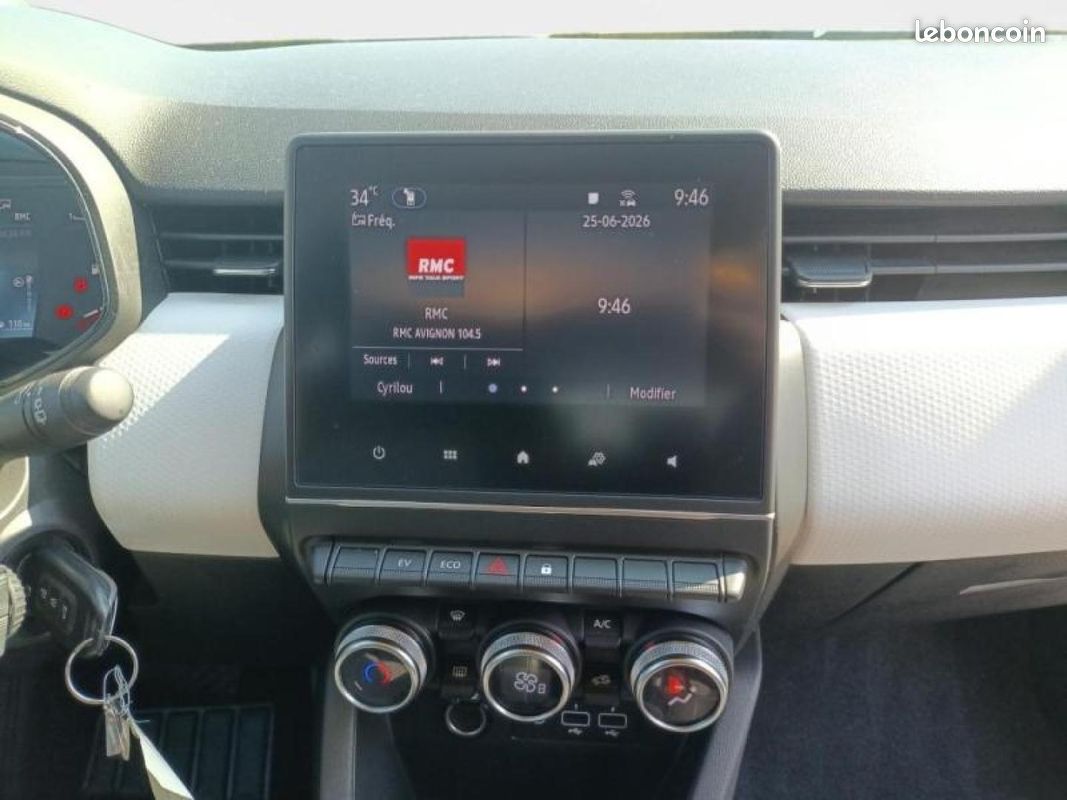 Renault Clio 1.6 E-Tech 145ch full hybrid Evolution (image 4)