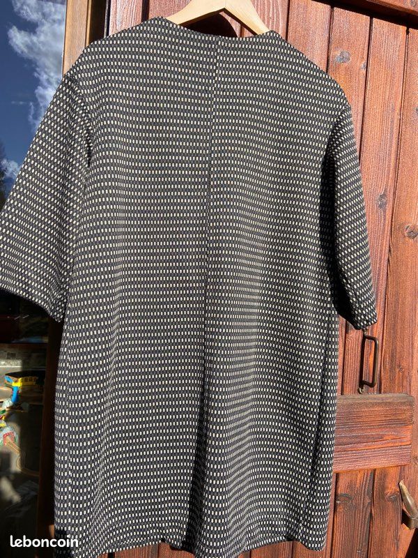 Jacket (image 3)