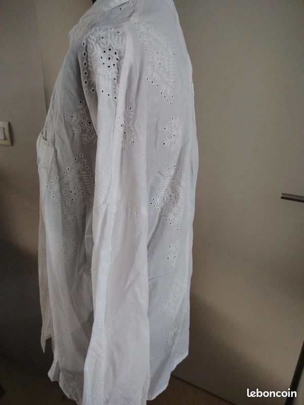 Chemise broderies anglaises neuve Damart 46/48 (image 3)