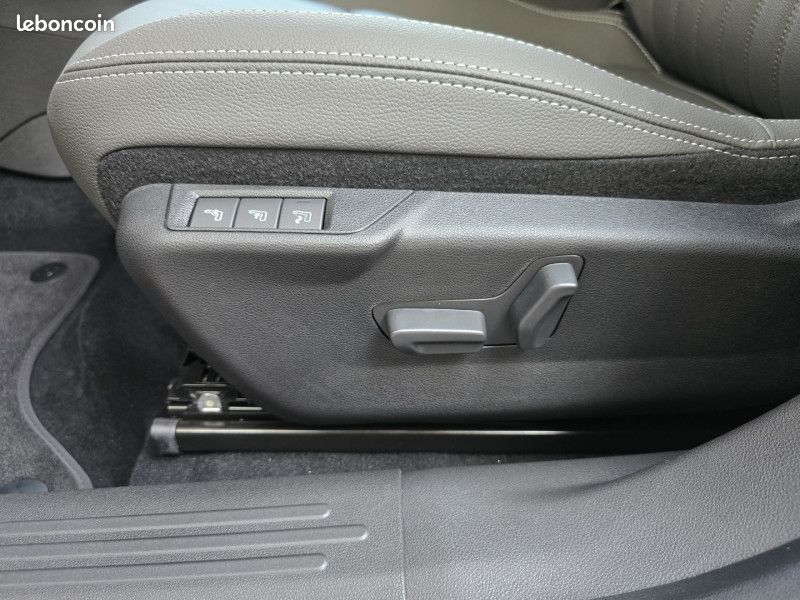 Fiat 600 HYBRID 145CH LA PRIMA EDCT6 (image 12)