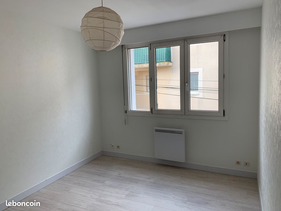 Studio entre fac et centre ville 310  hc libre - Poitiers 86000 (image principale 1)