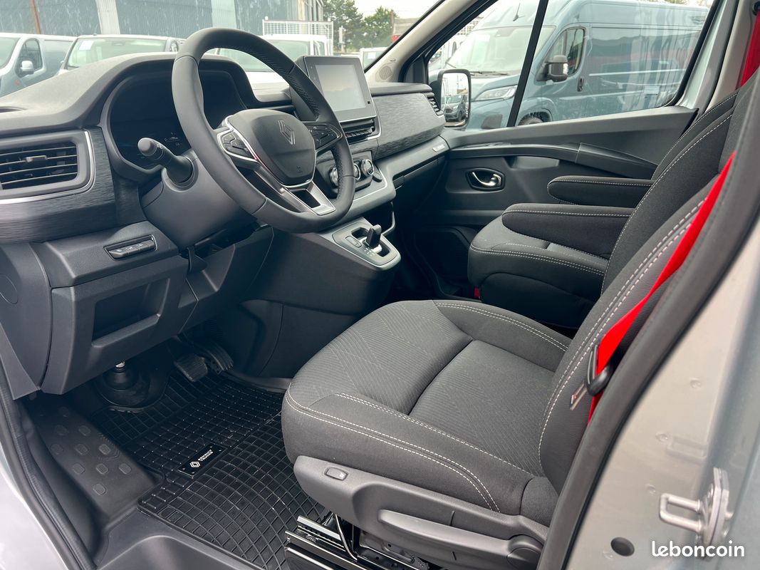40950 ht Trafic ULTIMATE 5 places L2H1 3T 170 cv BVA9 Exclusive + Options (image 4)