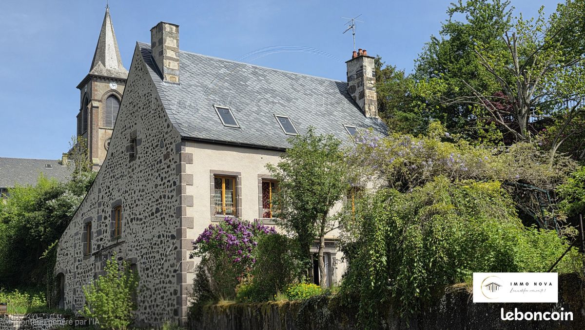 Maison 6 pièces 175 m² · à Murol · 175 m² · 357 000 €