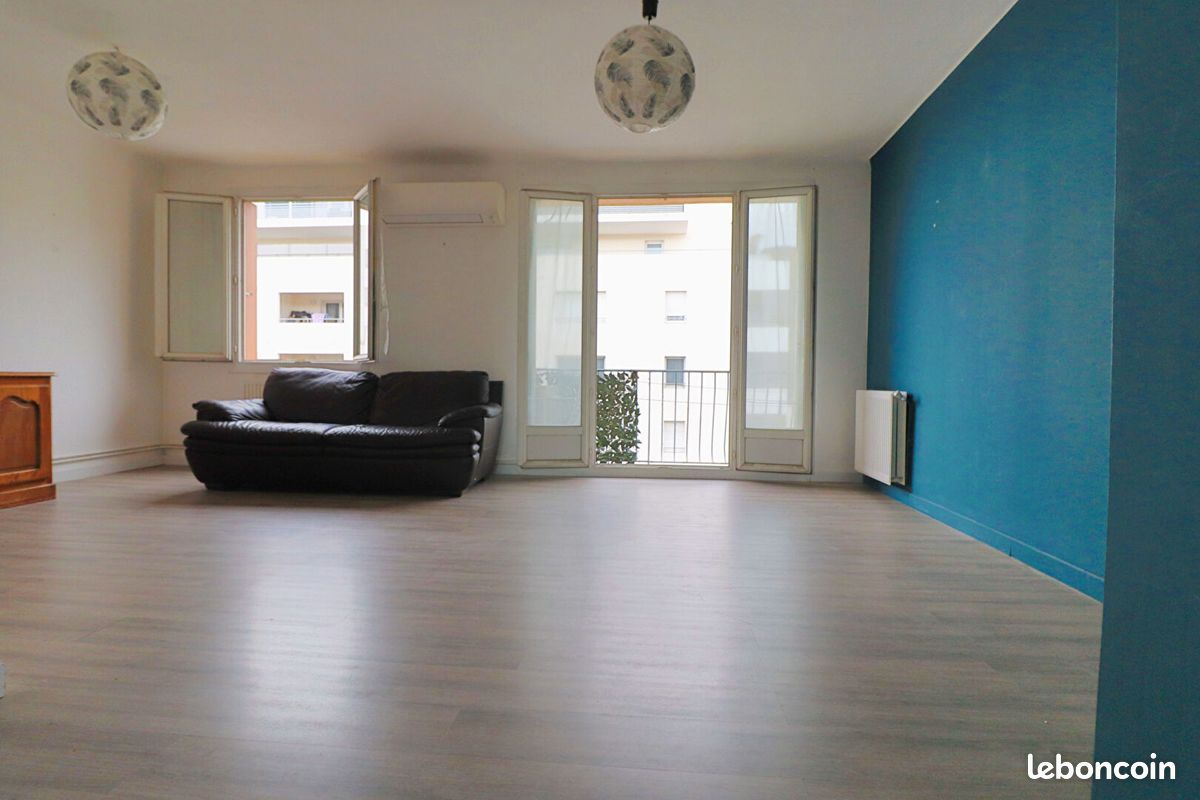Appartement 3 pièces 65 m² · à Marseille · 65 m² · 907 €