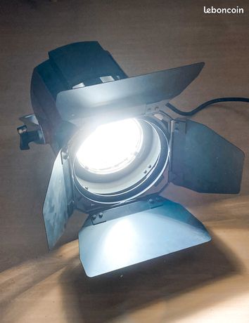 PROJECTEUR ECLAIRAGE de CINÉMA TÉLÉVISION