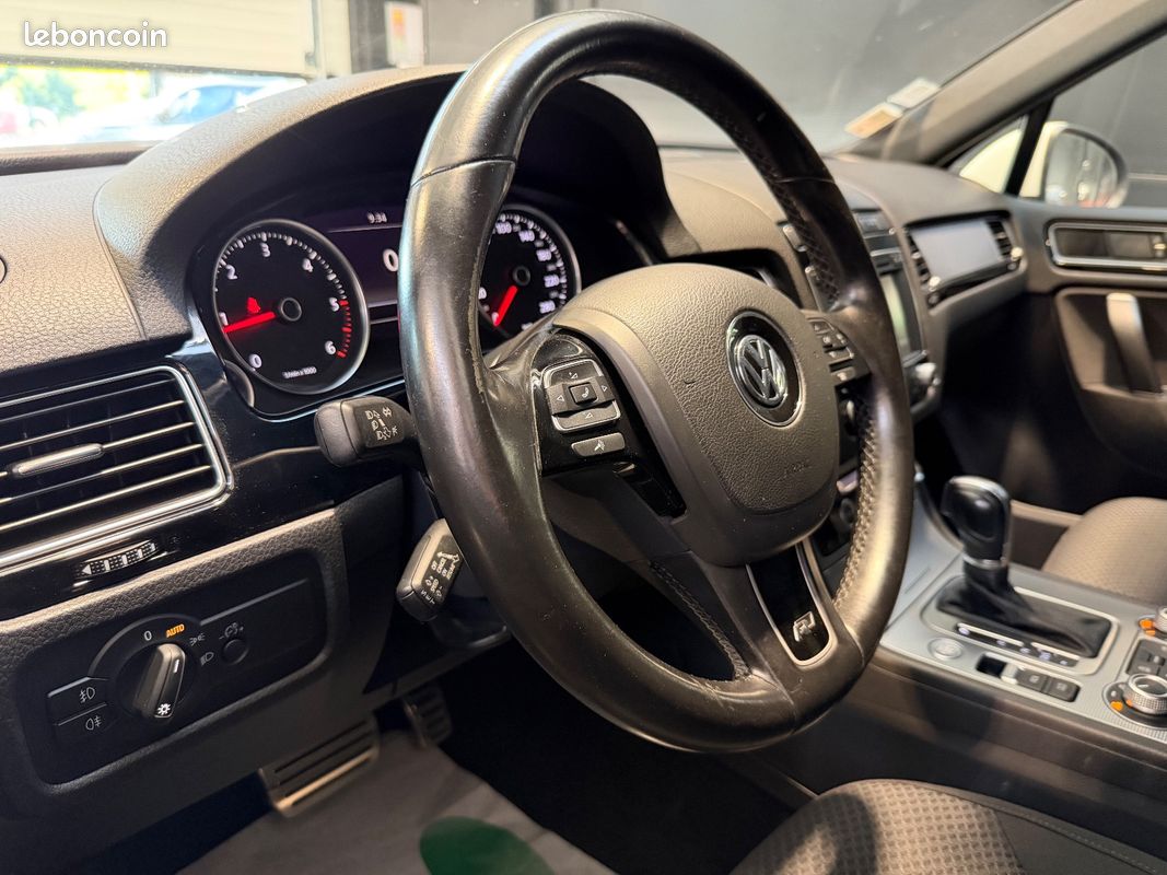 Volkswagen Touareg 3,0L V6 TDI 262Ch R-LINE BVA8 4X4 (image 8)