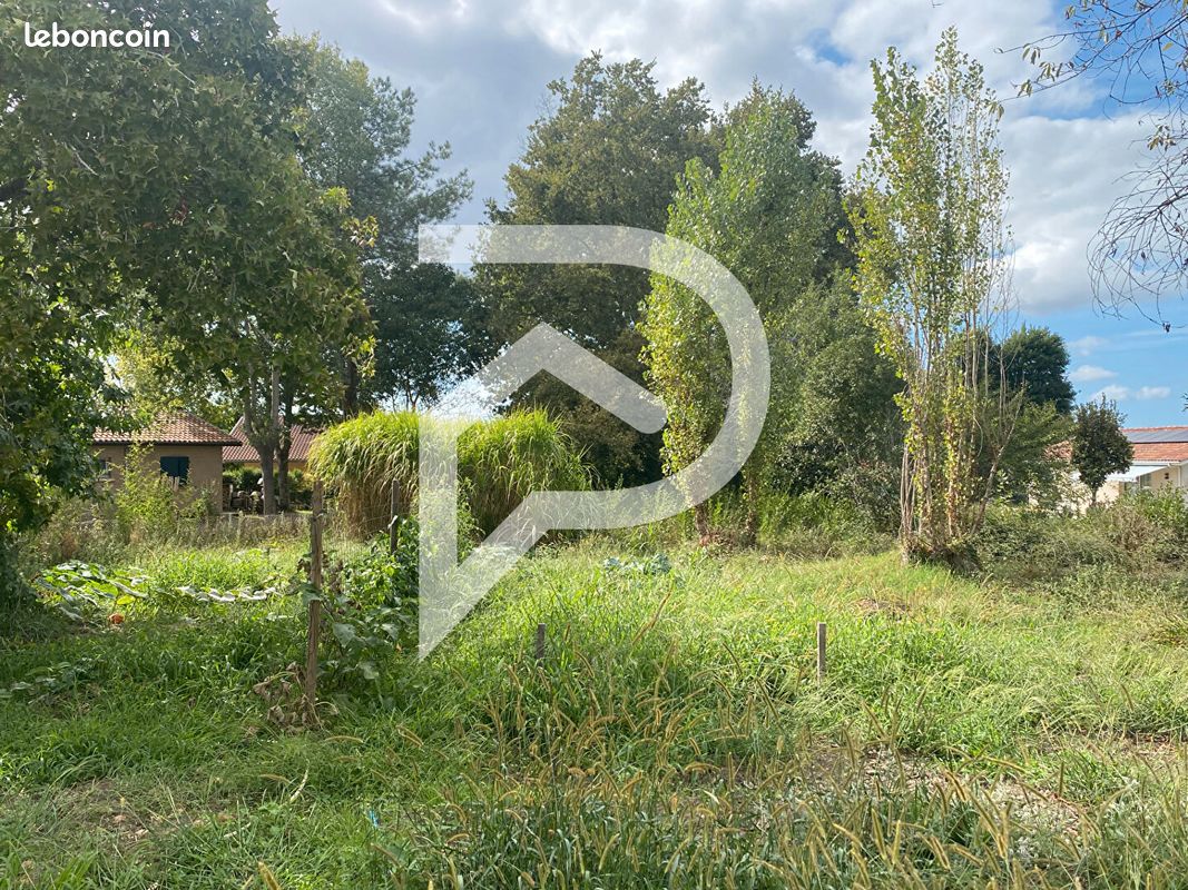 Terrain 1250 m² · à Orist · 1 250 m² · 87 000 €