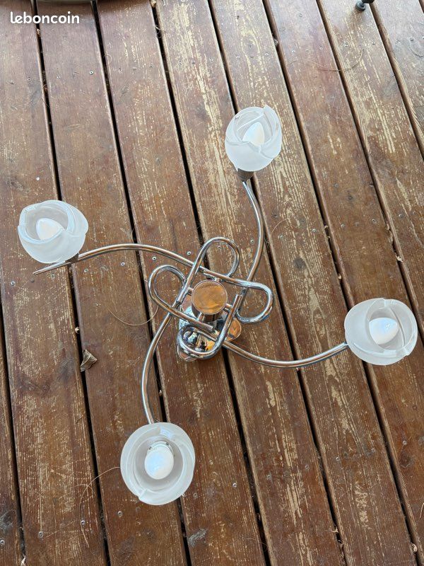 Lustre (image 1)