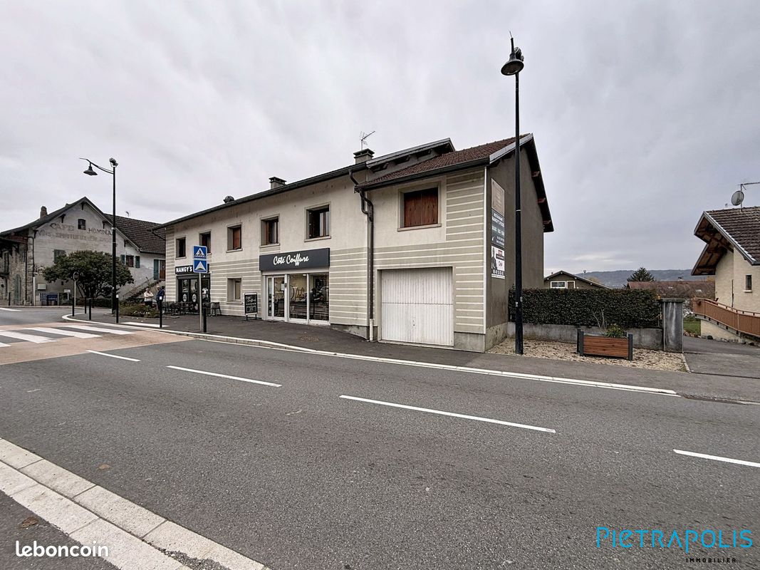 Local commercial 328 m² · à Nangy · 328 m² · 839 000 €
