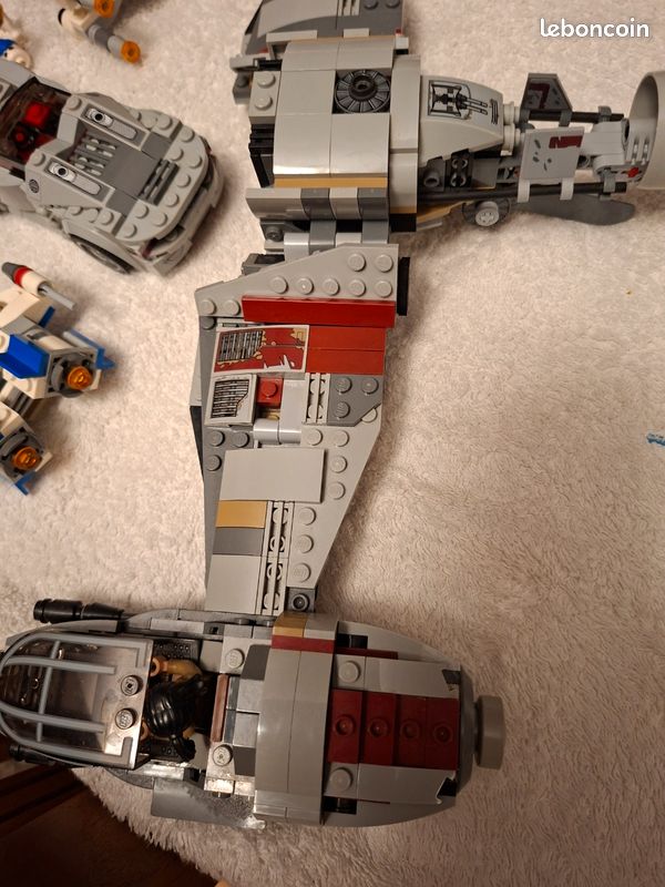 Lego stars wars + voiture lego city (image 3)