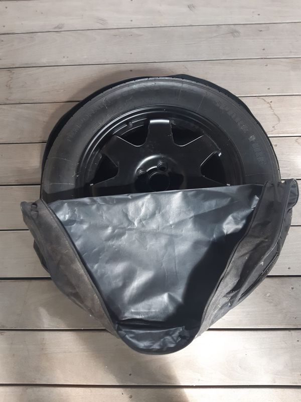 Galette de secours + kit changement pneu Volvo XC60 - Équipement auto
