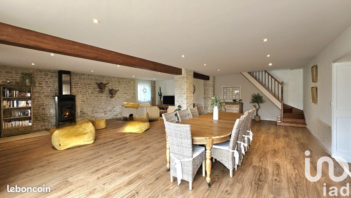 Maison 5 pièces 238 m² - Jauldes 16560 (image principale 4)