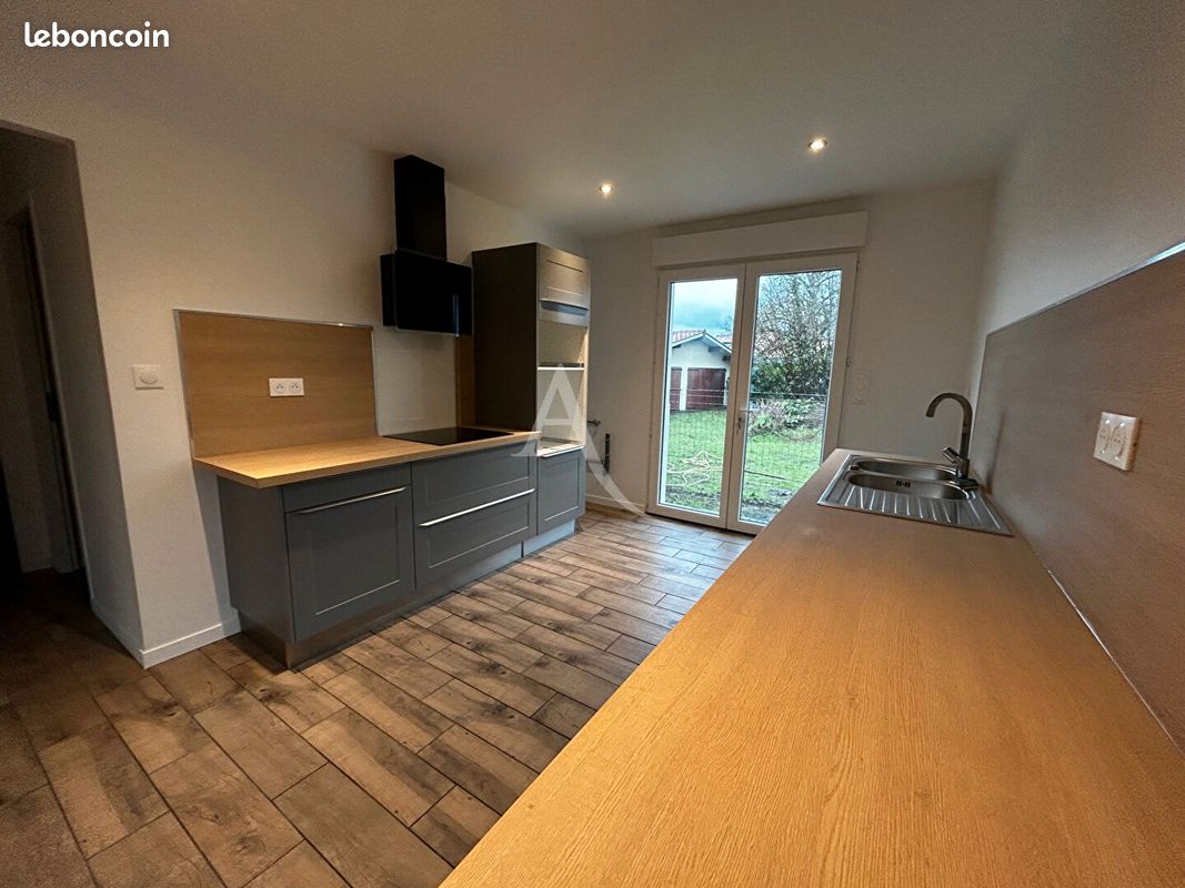 Maison a louer saint-medard-en-jalles - 5 pièce(s) - 89 m2 - Surfyn