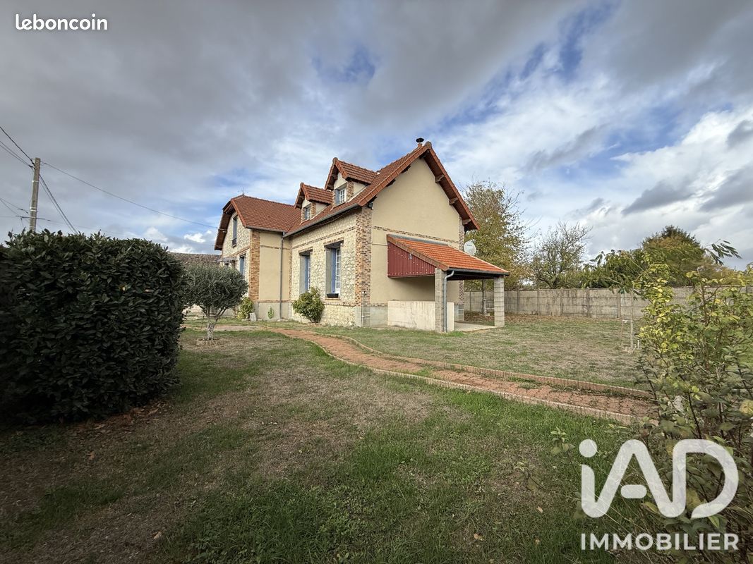 Maison 7 pièces 180 m² · à Châtenay-sur-Seine · 180 m² · 255 000 €