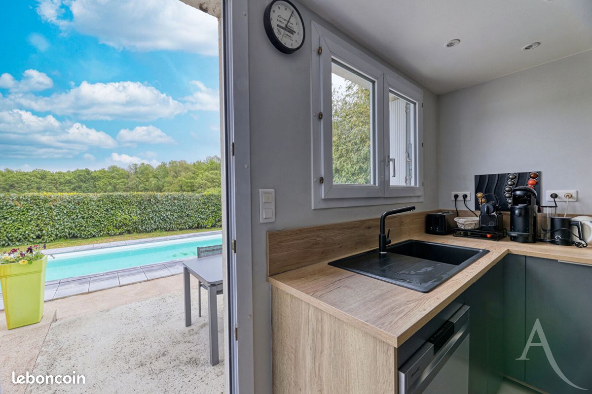 Maison 6 pièces 122 m² · à Cugand-la-Bernardière · 122 m² · 325 500 €