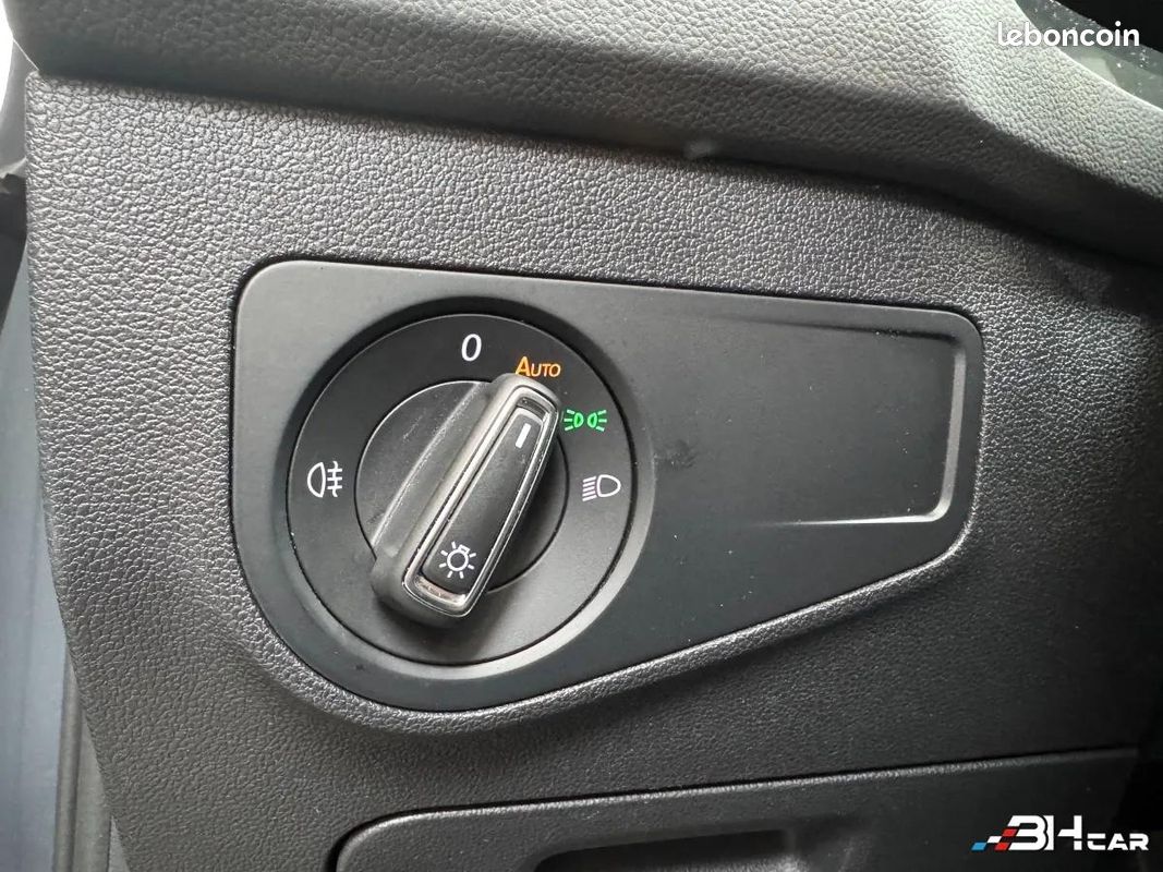 Volkswagen Tiguan 2.0 TDI 150ch BUSINESS DSG 7 / Attelage / (image 20)