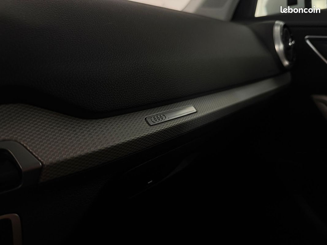 AUDI Q2 35 TFSI S line CARPLAY / CAMÉRA / ANGL. MORT ... (image 10)